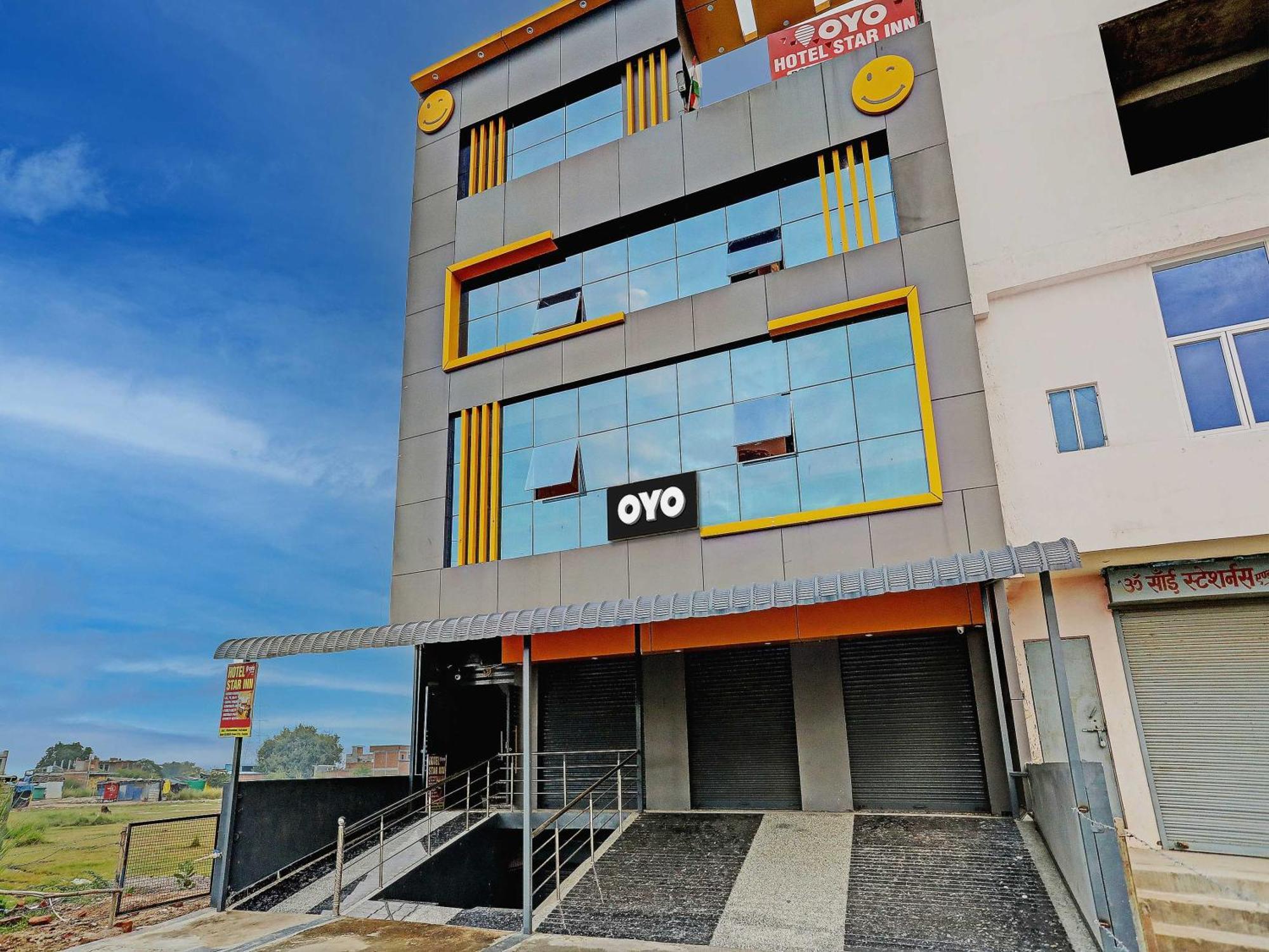 Oyo Flagship Hotel Star Inn 坎普尔 外观 照片
