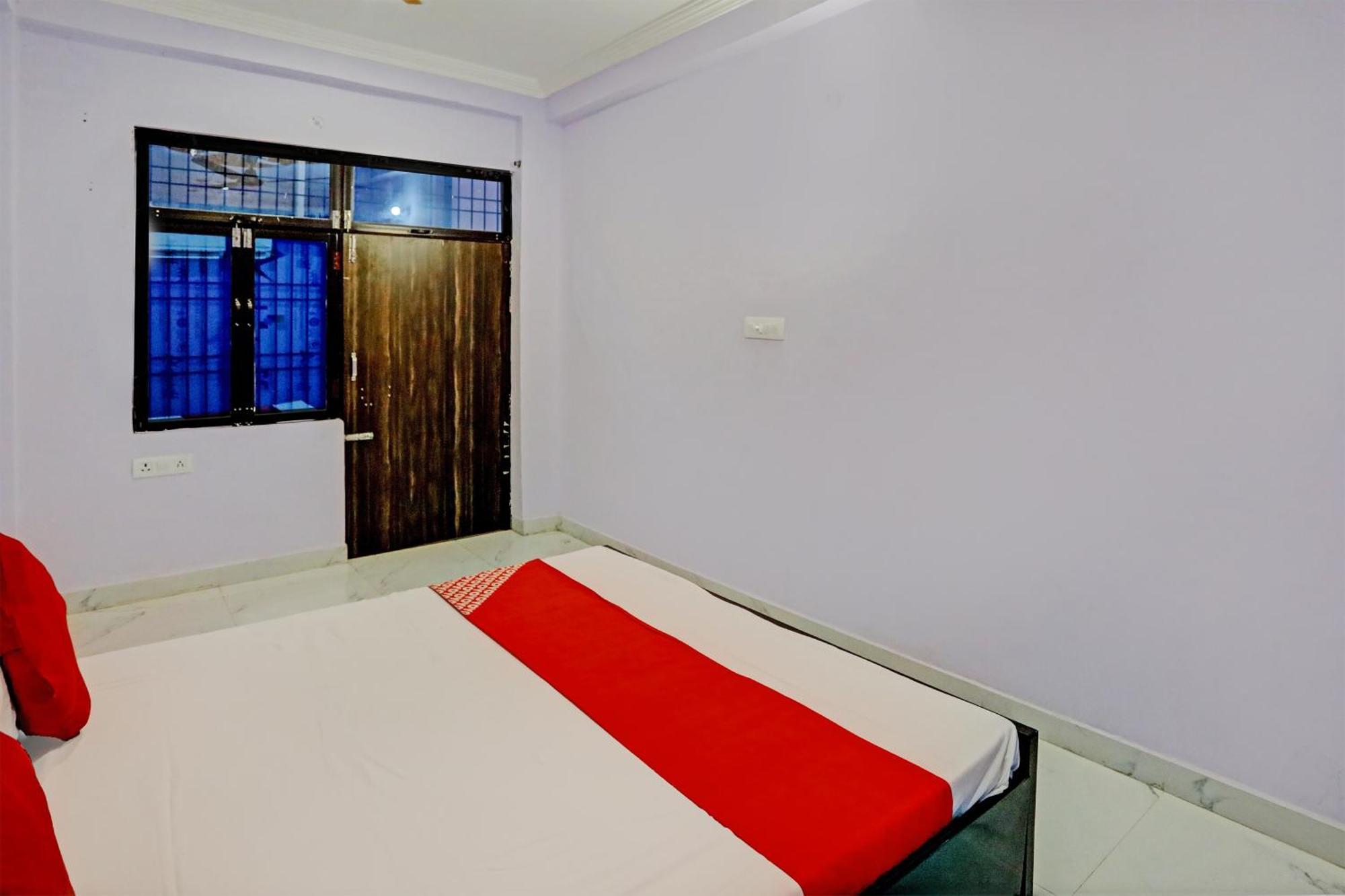 Oyo Flagship Hotel Star Inn 坎普尔 外观 照片